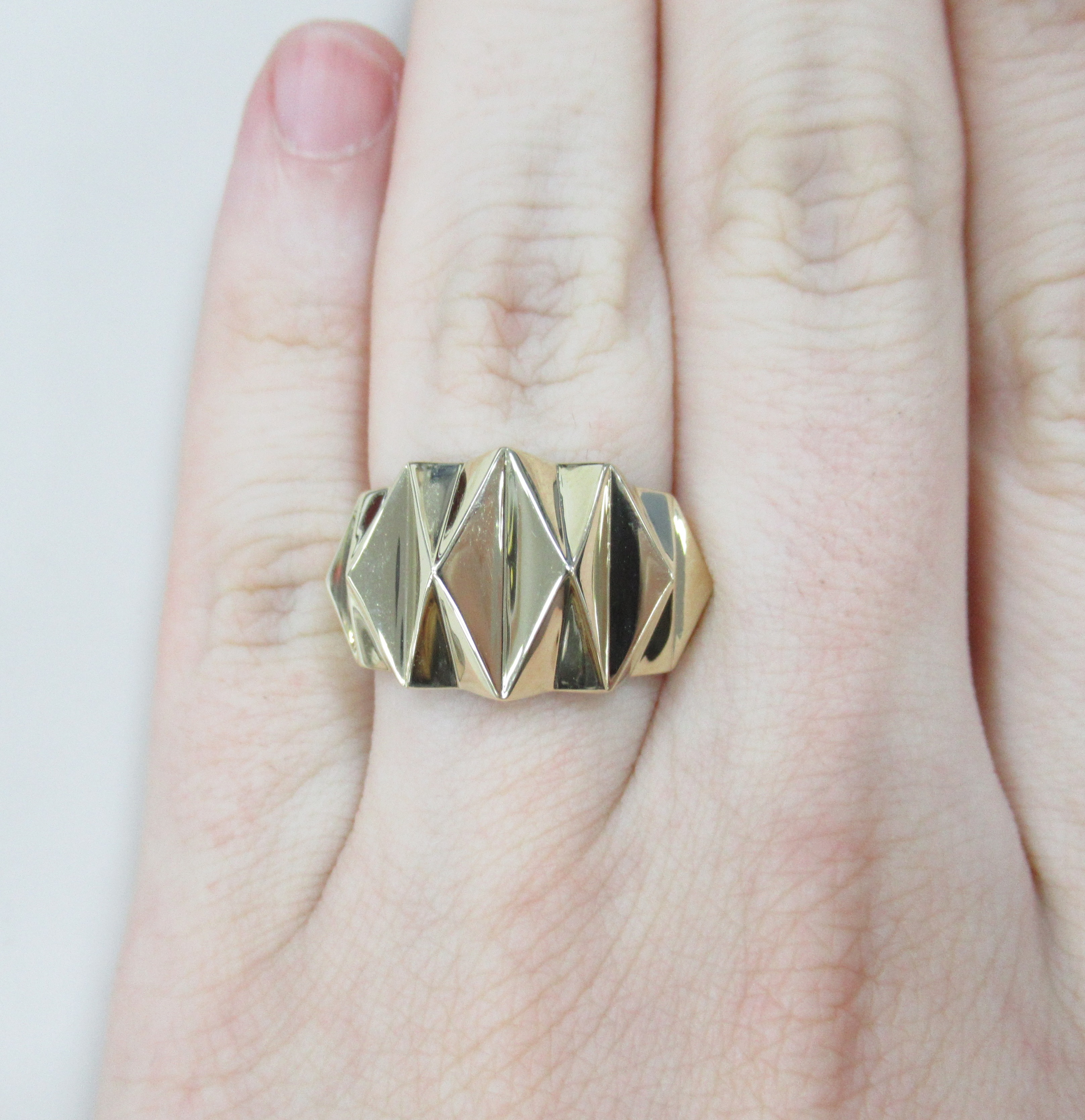 Кольцо из желтого золота